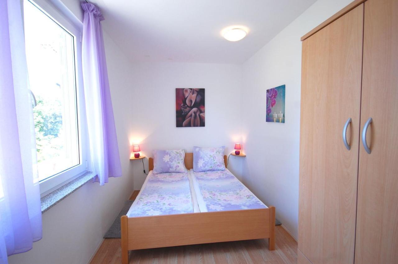 Apartment Blanka By El-Pi Tours Njivice Exterior foto