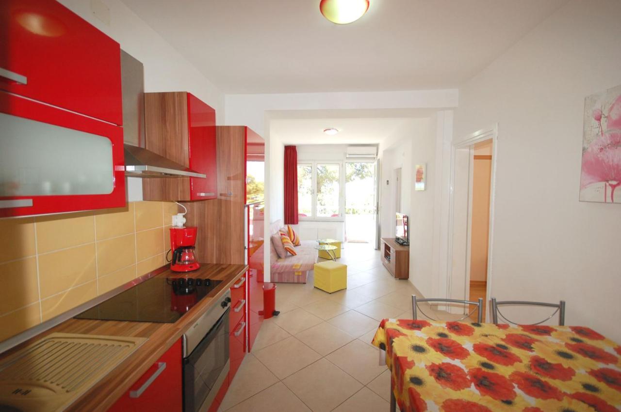 Apartment Blanka By El-Pi Tours Njivice Exterior foto